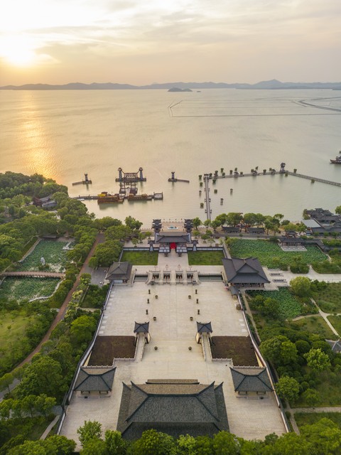无锡影视基地为什么能成为中国影视旅游的典范，揭秘其独特魅力和成功秘诀