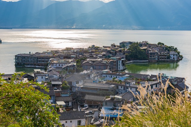 从大理古镇到双廊：一场穿越时空的浪漫之旅，带你领略洱海边最美的村镇