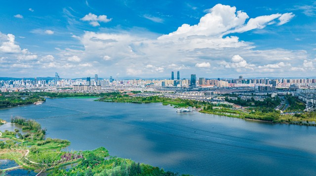 去昆明旅游最好时节：3月至5月和9月至11月，春城的浪漫与秋意共舞，带你领略四季如春的魅力
