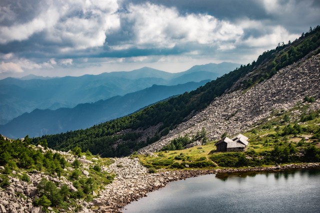 秦岭太白山在哪里？探秘中国东部最高峰的神秘面纱，揭开这座古老山脉背后的故事