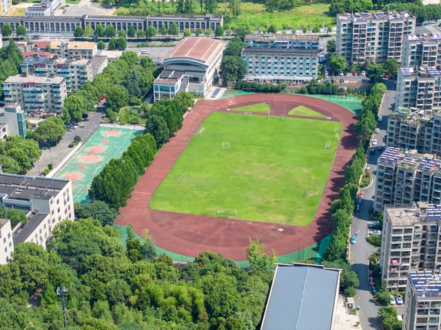 杭州育才中学怎么样：从这里走出的学子们如何在精英教育中找到属于自己的光芒，成为更好的自己？