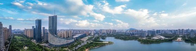 合肥今天为什么这样“肥”？从最大风投到新零售之都，一座中部城市的崛起传奇，看合肥如何用实力证明自己，不仅是中国的“硅谷”，更是创业者与投资者心中的乐土