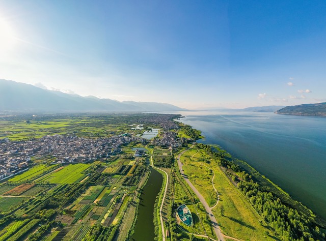 当大理洱海全域旅游遇上“一带三道十八廊”：探索不为人知的风花雪月，开启一场说走就走的心灵之旅
