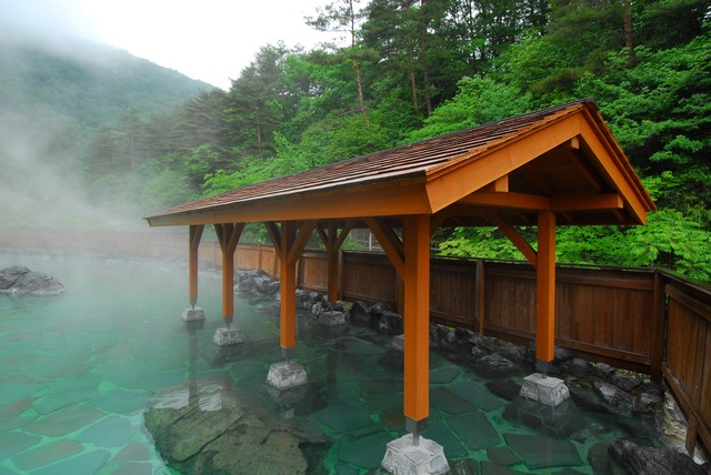 详细阅读:日本温泉为什么出名:从火山之国到心灵的避风港,探索日本温泉背后的秘密 日本温泉为什么出名:从火山之国到心灵的避风港,探索日本温泉背后的秘密