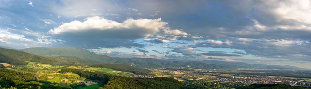 云南省宾川县旅游景点：从佛教圣地到自然风光，探索这片土地的无限魅力！
