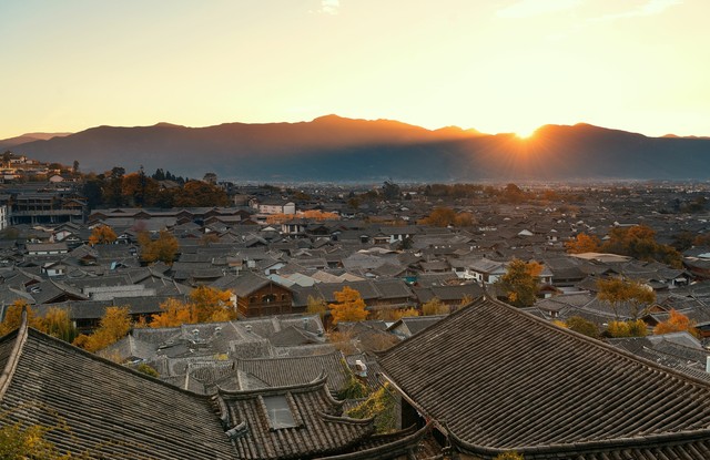 云南各旅游景点：从玉龙雪山到泸沽湖，一场不容错过的自然与人文之旅