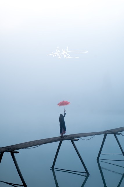 云南丽江发心情语录：走进古城，遇见最美的自己，感受丽江的温柔与浪漫，让心灵得到彻底的释放与治愈