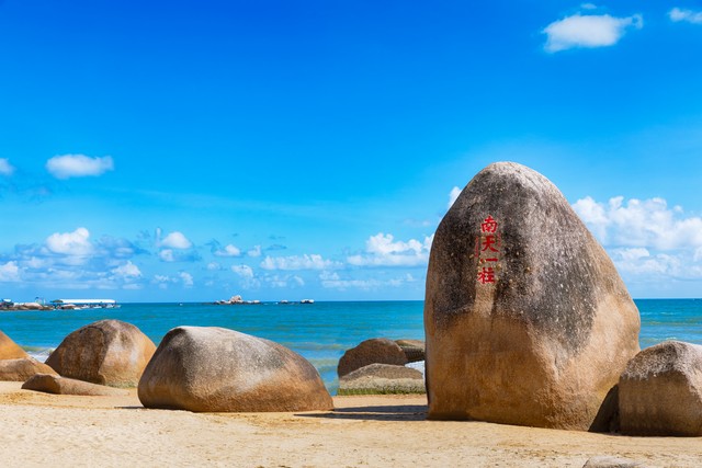 丽江5天自由行旅游攻略：从古城到雪山，一场说走就走的心灵之旅，探索世界文化遗产丽江古城、神秘的玉龙雪山、宁静的泸沽湖，体验纳西族风情，品尝地道美食，感受不一样的云南魅力