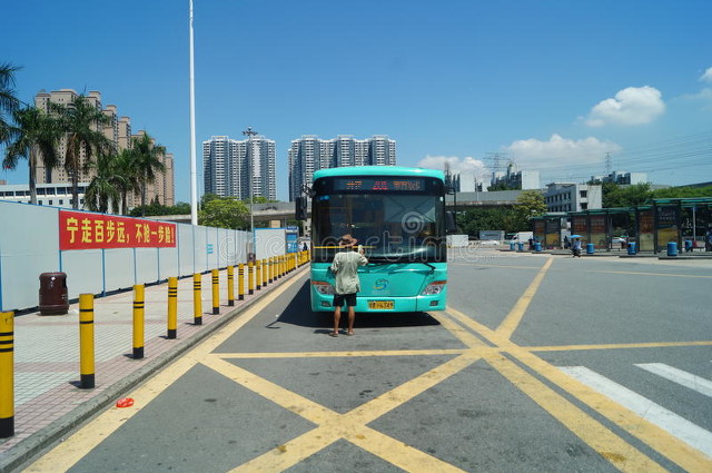 深圳怎么坐公交？轻松搞定，让你出行无忧，尽享鹏城魅力之旅！