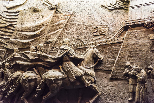 云南师宗县景点介绍：带你游遍神秘之地，感受自然与人文的双重盛宴，领略云南的山水之美，体验不一样的民族风情，让心灵来一次彻底的洗礼