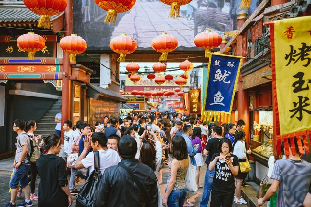 小长假去哪里旅游？2024年最新攻略带你发现那些不为人知的绝美之地，让你远离人山人海享受真正的假期！