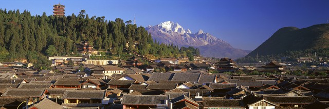 丽江古城旅游租车：开启一段难忘的自驾之旅，探索丽江的每一个角落
