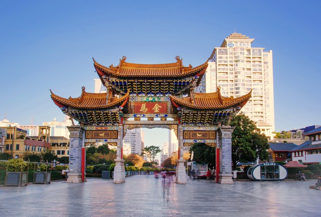 昆明哪家旅游公司好？2024年最值得信赖的昆明旅行社，带你玩转春城，享受不一样的云南之旅！
