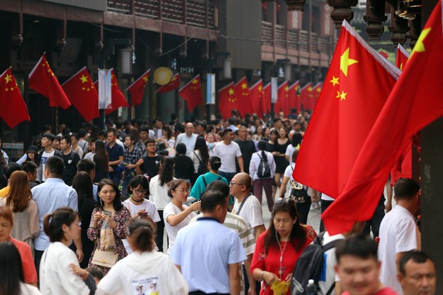 国庆节放假去哪里玩？这份不挤人少景美的旅行清单让你嗨翻天