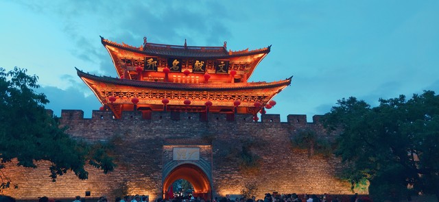 大理古城北门：穿越千年的风华，感受古城的心跳，这里不仅仅是旅行者的天堂，更是时光的见证者！
