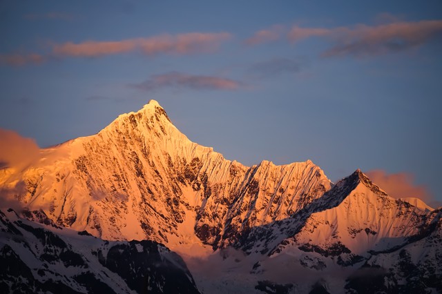 当梦想照进现实：丽江梅里雪山，那片令人心驰神往的雪域圣地
