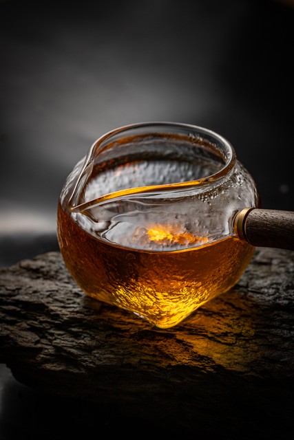 云南有哪些茶？云南的茶文化，从普洱到滇红，从花茶到白茶，每一片叶子都藏着故事