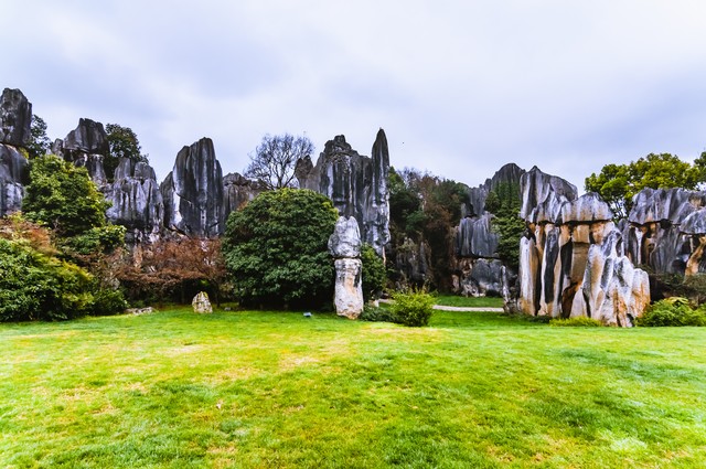 详细阅读:昆明八大景区:从滇池到翠湖,探索这座城市的灵魂与美丽 昆明八大景区:从滇池到翠湖,探索这座城市的灵魂与美丽