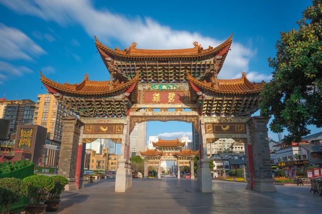 昆明官渡广场在哪里，探索这座充满历史韵味和现代活力的城市心脏地带