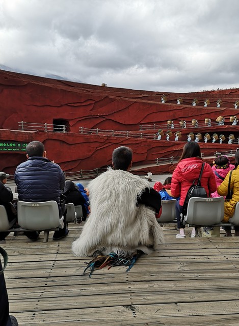 当你踏上云南这片土地，发现旅行可以如此不同：不爬山的云南之旅，带你领略别样风情