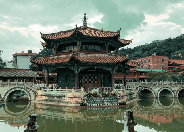 昆明古代旅游景点：从金殿到真庆观，一场穿越时空的文化之旅